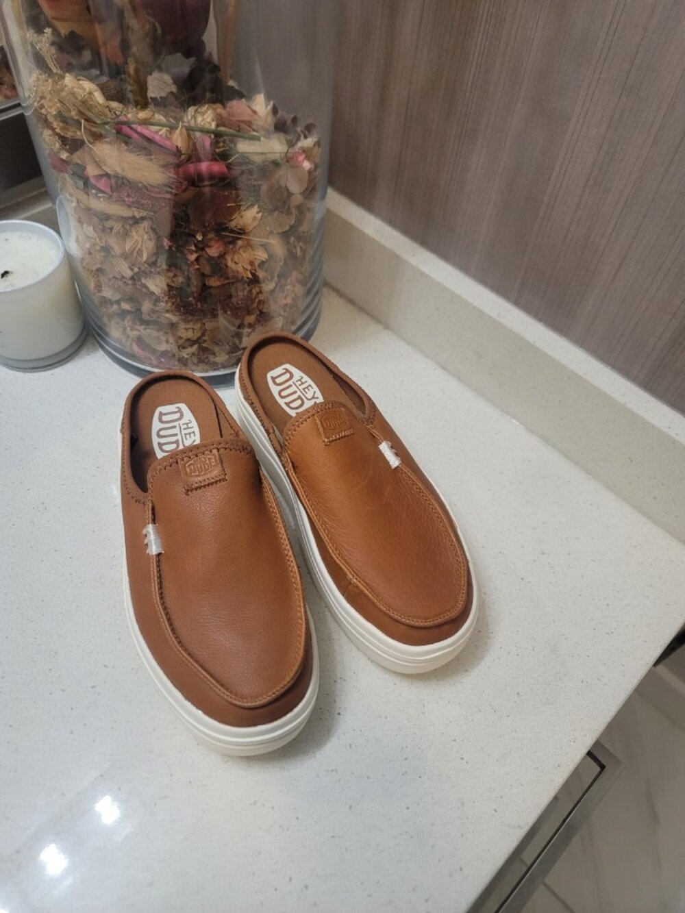 Hey Dude Women’s Austin Lift Classic Cognac Shoes Size US 7 EUR 38 New NWoT - Picture 2 of 8